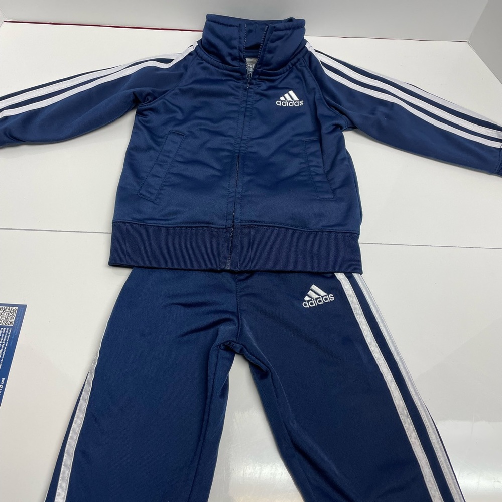 Adidas jogging suit